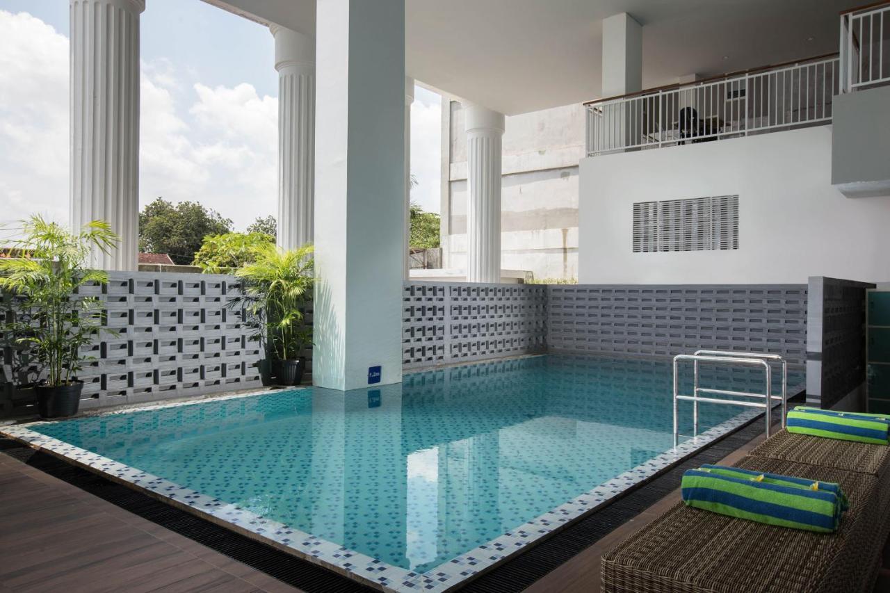 Khas Tugu Hotel Yogyakarta Exterior photo