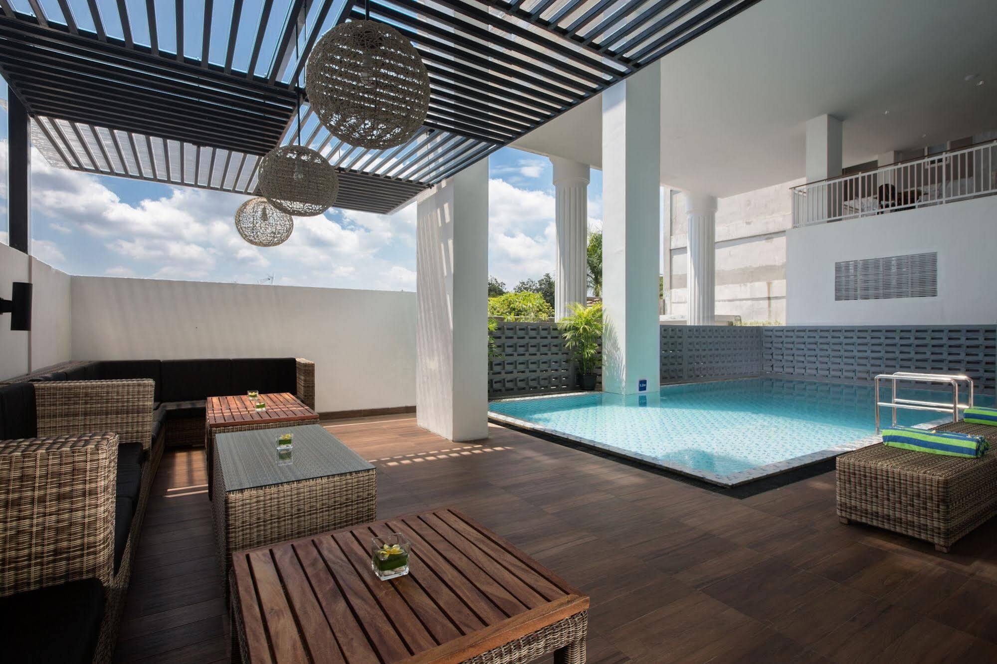 Khas Tugu Hotel Yogyakarta Exterior photo