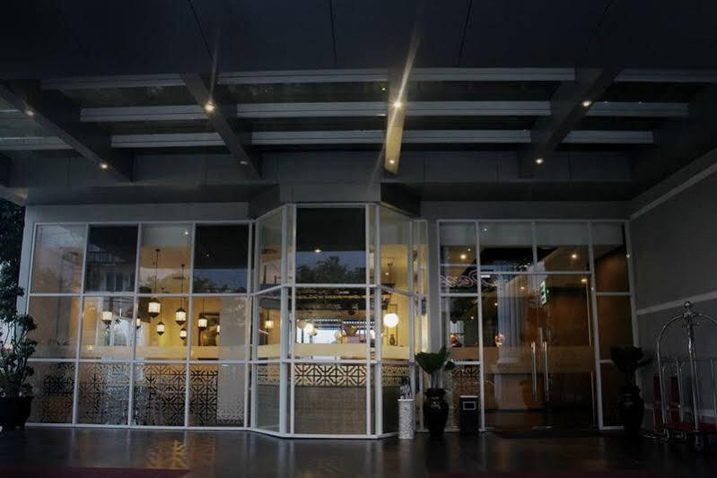 Khas Tugu Hotel Yogyakarta Exterior photo